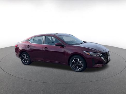 Used 2025 Nissan Sentra SV image 2