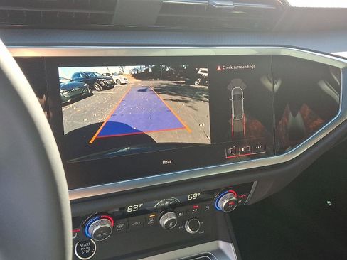 New 2025 Audi Q3 2.0T Premium image 16