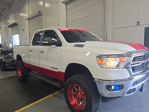 Used 2019 RAM 1500 Big Horn AWD/4WD image 2
