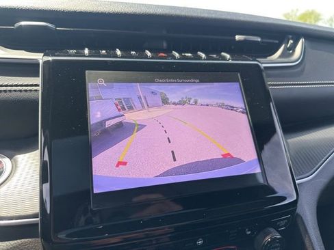 Used 2025 Jeep Grand Cherokee Altitude image 4