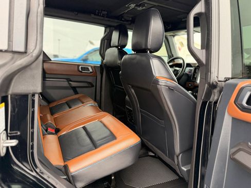 Used 2024 Ford Bronco Outer Banks image 28