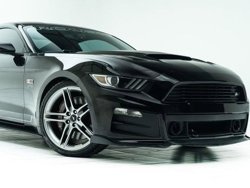 Used 2015 Ford Mustang GT Premium w/ GT Performance Package RWD image 4
