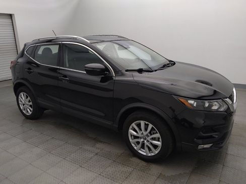 Used 2022 Nissan Rogue Sport SV FWD image 11