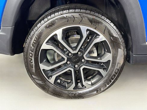 Used 2022 Jeep Compass Limited w/ Sun and Sound Group AWD/4WD image 34