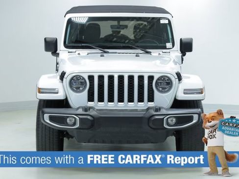 Used 2022 Jeep Wrangler Unlimited Sahara w/ Cold Weather Group image 2