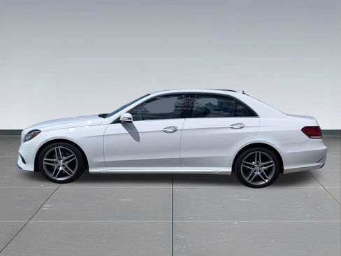Used 2014 Mercedes-Benz E 350 4MATIC Sedan image 2