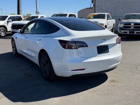 Used 2023 Tesla Model 3 Standard Range image 5