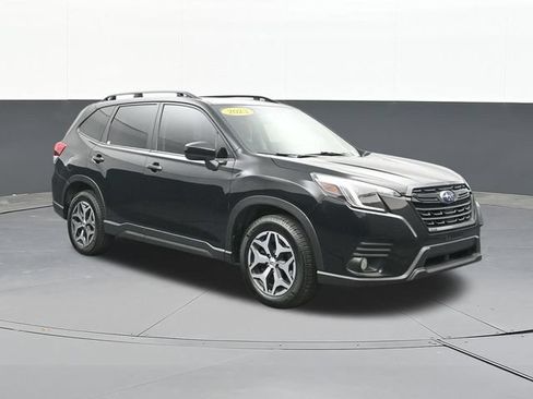 Used 2023 Subaru Forester Premium AWD/4WD image 19