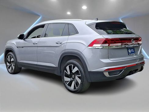 Certified 2025 Volkswagen Atlas Cross Sport SE AWD/4WD image 7