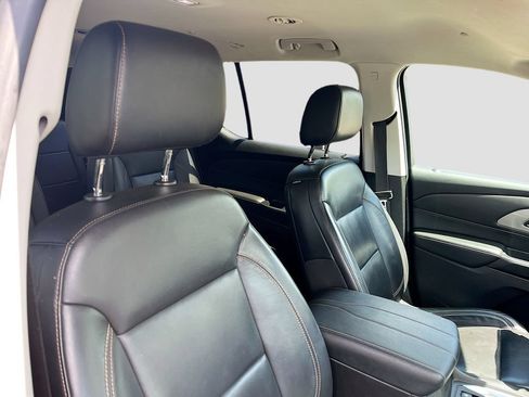 Used 2021 Chevrolet Traverse LT w/ LT Premium Package FWD image 30