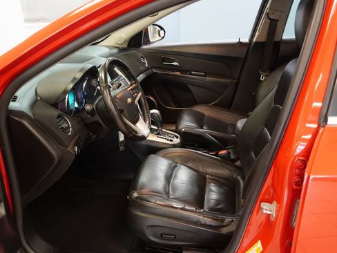 Used 2015 Chevrolet Cruze LT w/ Sun, Sound and Sport Package FWD image 5