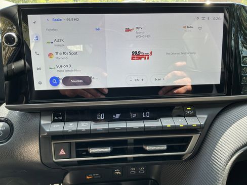 Used 2025 Toyota Camry SE w/ Multimedia Upgrade Package FWD image 23