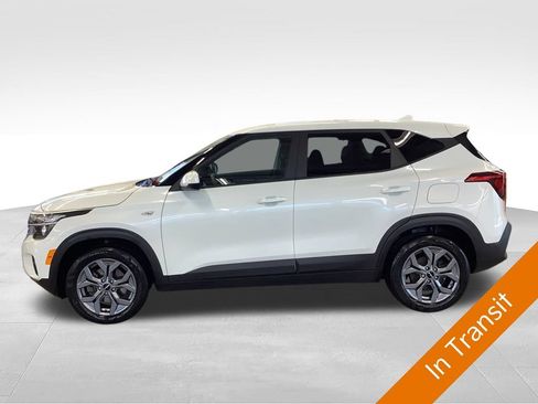 Certified 2024 Kia Seltos LX AWD/4WD image 3