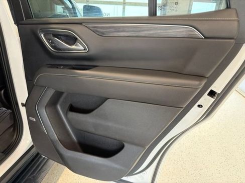 Used 2022 GMC Yukon SLT w/ SLT Premium Package AWD/4WD image 53