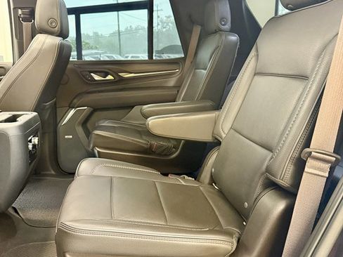 Used 2022 GMC Yukon Denali RWD image 17