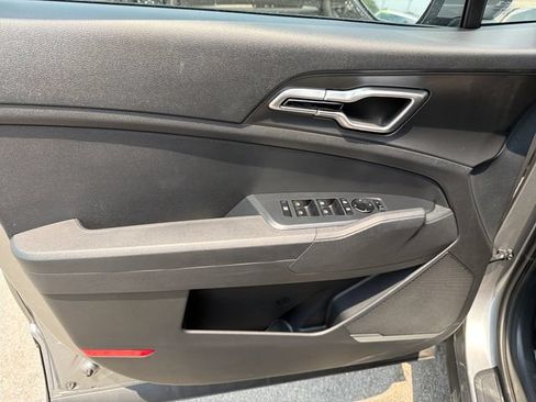 New 2026 Kia Sportage LX FWD image 16
