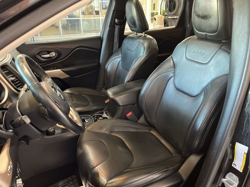 Used 2017 Jeep Cherokee High Altitude AWD/4WD image 12