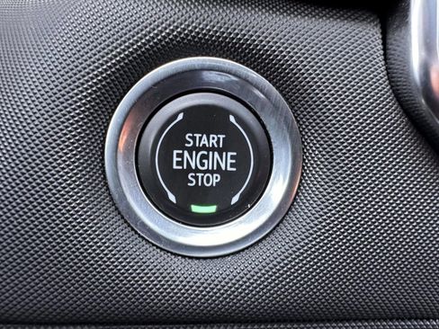 Used 2023 Chevrolet Colorado Z71 w/ Z71 Convenience Package 2 AWD/4WD image 21
