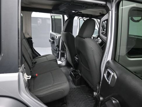 Used 2018 Jeep Wrangler Unlimited Sport AWD/4WD image 28