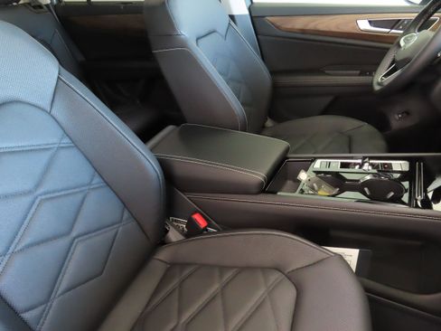 New 2026 Volkswagen Atlas SE image 27