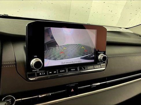 Used 2024 Mitsubishi Outlander ES FWD image 13