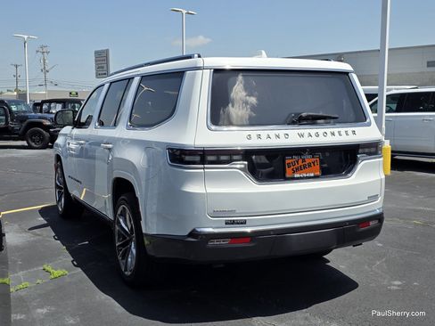 Used 2022 Jeep Grand Wagoneer Series III w/ Rear Seat Video Group 1 AWD/4WD image 17