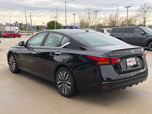 Used 2025 Nissan Altima 2.5 SV image 6
