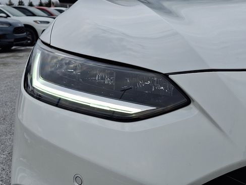 Certified 2025 Honda HR-V EX-L image 9