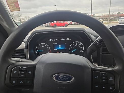 Used 2022 Ford F150 XL w/ Trailer Tow Package image 9