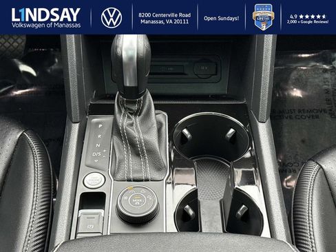 Used 2022 Volkswagen Atlas Cross Sport SEL image 16