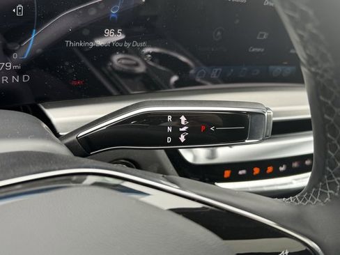 New 2025 Cadillac Lyriq Luxury image 34