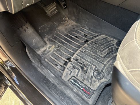 Used 2021 Jeep Grand Cherokee L Laredo AWD/4WD image 17