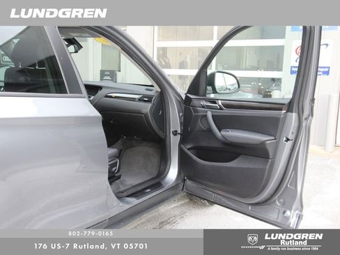 Used 2017 BMW X3 xDrive28i image 8