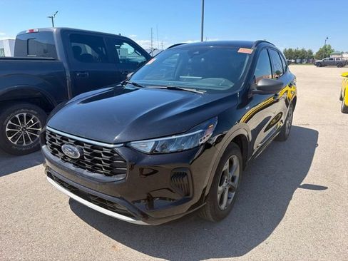 Used 2024 Ford Escape ST-Line w/ Tech Pack #1 AWD/4WD image 3