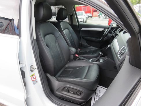 Used 2015 Audi Q3 2.0T Prestige w/ Prestige Package AWD/4WD image 11