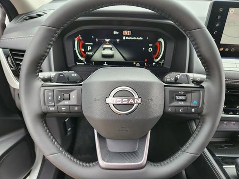 New 2026 Nissan Rogue Platinum AWD/4WD image 24