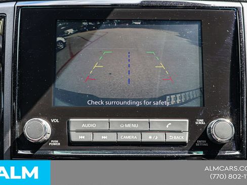 Used 2024 Nissan Titan SV w/ SV Convenience Package RWD image 29