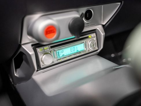 Used 2005 Ford GT image 51