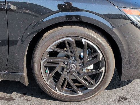 New 2026 Nissan Sentra SR w/ Floor Mat Package FWD image 10