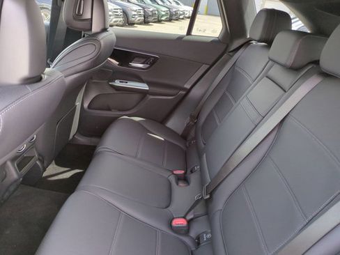 Used 2026 Mercedes-Benz GLC 300 image 14