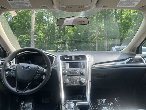 Used 2017 Ford Fusion S FWD image 24