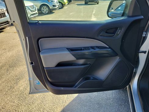 Used 2018 Chevrolet Colorado W/T w/ WT Convenience Package image 9
