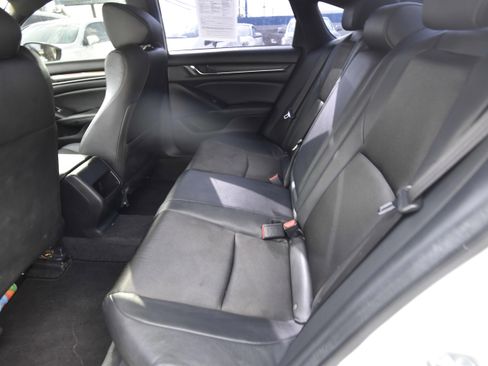 Used 2019 Honda Accord Sport image 8