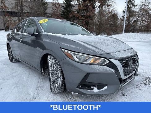 Used 2020 Nissan Sentra SV image 2