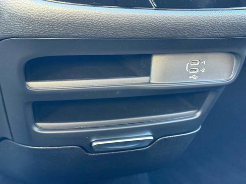 New 2026 Chrysler Pacifica Select image 19