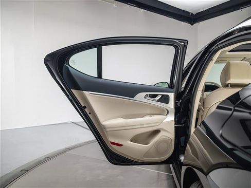 New 2026 Genesis G70 2.5T Prestige image 34