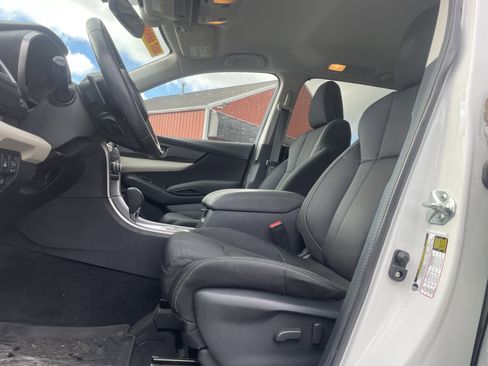 Used 2022 Subaru Ascent Premium image 12