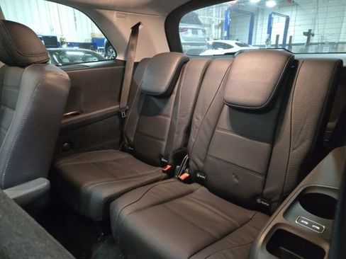 Used 2026 Mercedes-Benz GLS 450 4MATIC image 10