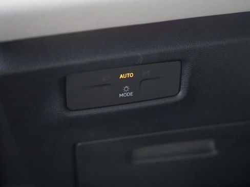 New 2026 Volkswagen Tiguan SE AWD/4WD image 13