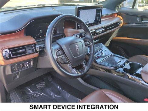 Certified 2022 Lincoln Nautilus Reserve image 12